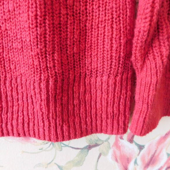 💕Red Sweater Knit 🌳🍃 - Picture 6 of 9
